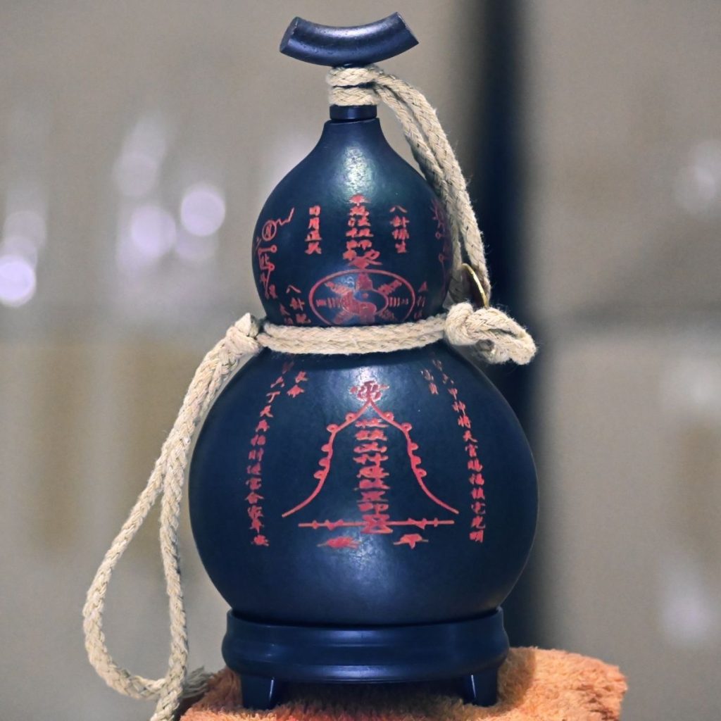 Natural Gourd Five Thunder Wealth Wooden Stoppe... image 6, showing product details and features.*